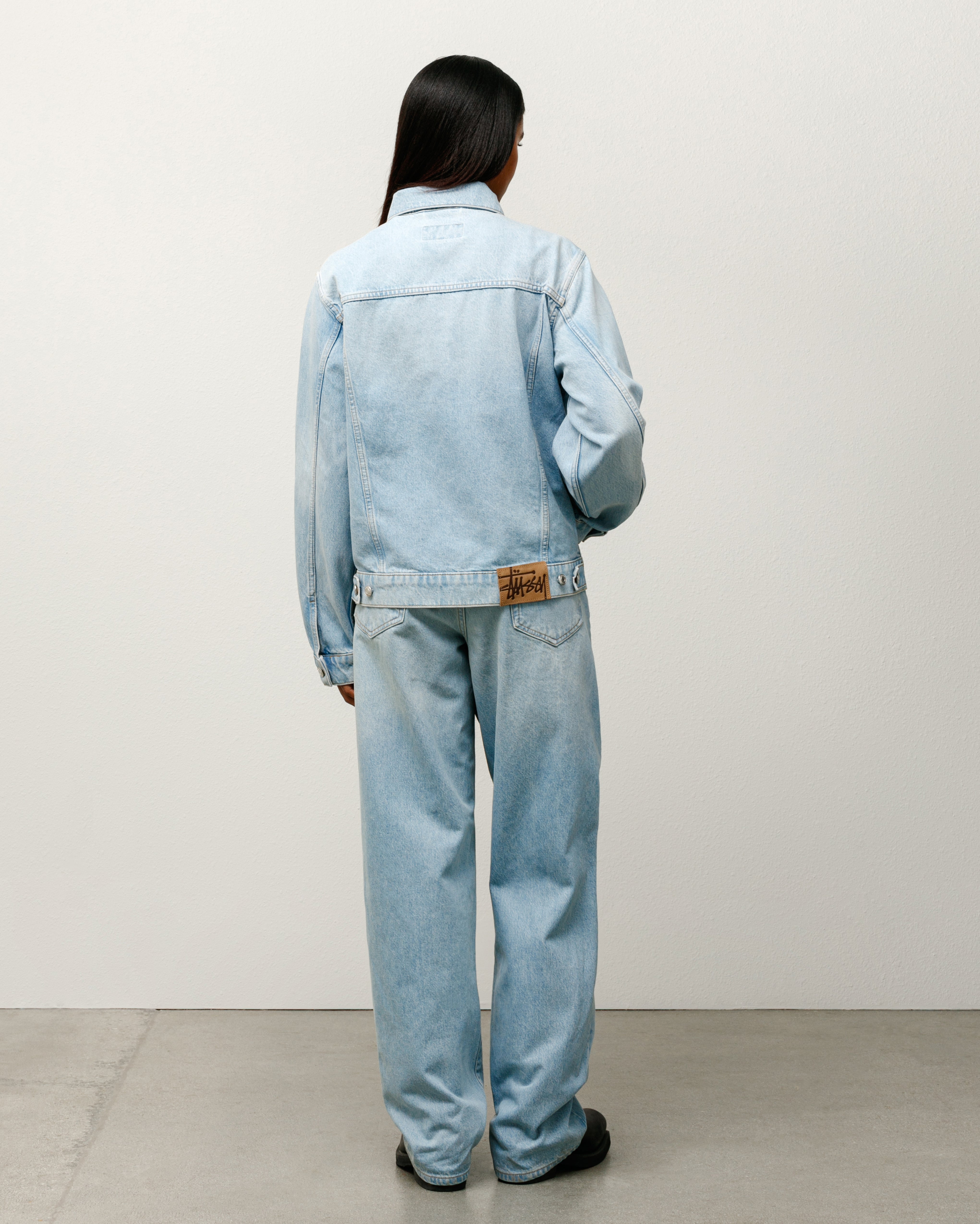 DENIM TRUCKER JACKET