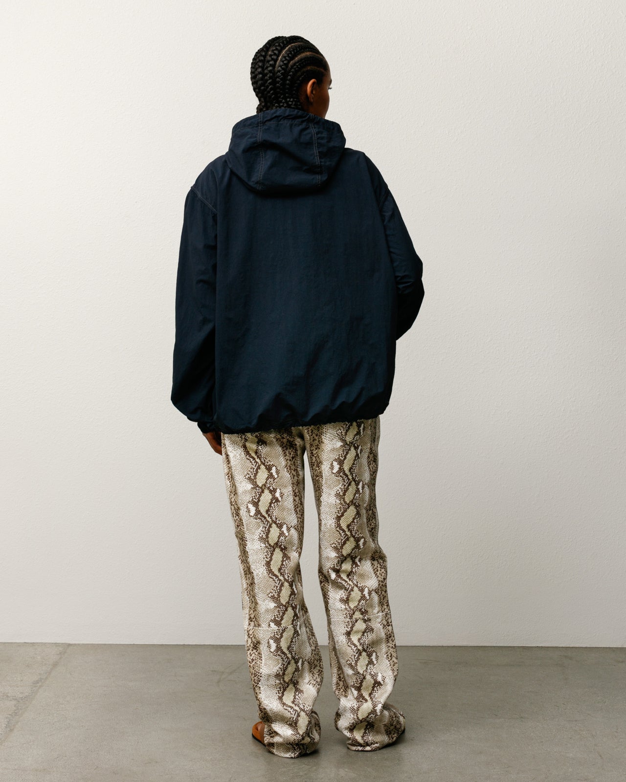 LIGHTWEIGHT HOODED JACKET